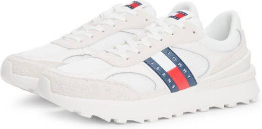 TOMMY JEANS Plateausneakers TJM TECHNICAL RUNNER ESS vrijetijdsschoen lage schoen veterschoen met gepolsterde schacht
