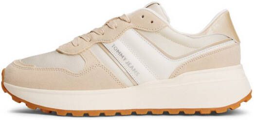 TOMMY JEANS Plateausneakers TJW CLEATED RUNNER vrijetijdsschoen lage schoen veterschoen met contrastafwerking