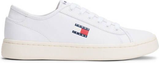 TOMMY JEANS Plateausneakers TJW LIGHTWEIGHT COURT SNEAKER vrijetijdsschoen halfhoge schoen veterschoen met plakatieve logovlag