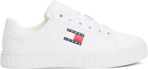 TOMMY JEANS Plateausneakers TJW LOGO OUTSOLE SNEAKER ESS vrijetijdsschoen lage schoen veterschoen met zijlogo-vlag