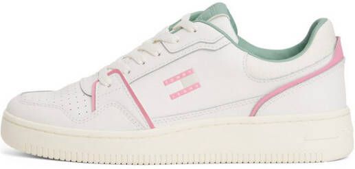 TOMMY JEANS Plateausneakers TJW RETRO BASKET SNEAKER vrijetijdsschoen halfhoge schoen veterschoen met geprint logo vlag