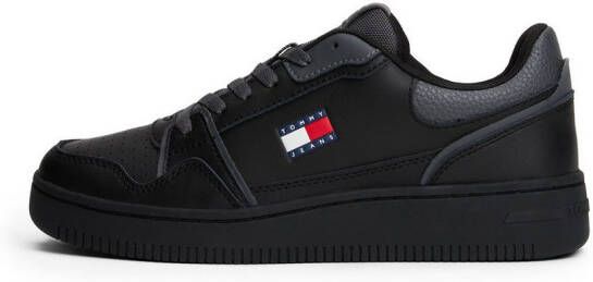 TOMMY JEANS Plateausneakers TJW RETRO BASKET SNEAKER vrijetijdsschoen halfhoge schoen veterschoen met geprint logo vlag