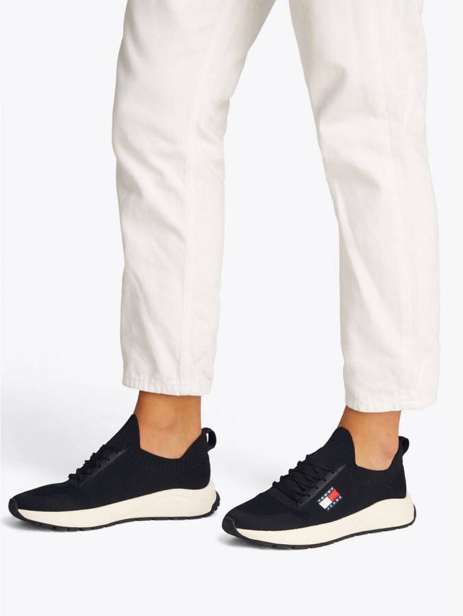 TOMMY JEANS Slip-on sneakers TJM RUNNER KNTITTED vrijetijdsschoen lage schoen slipper met aangebrachte veters