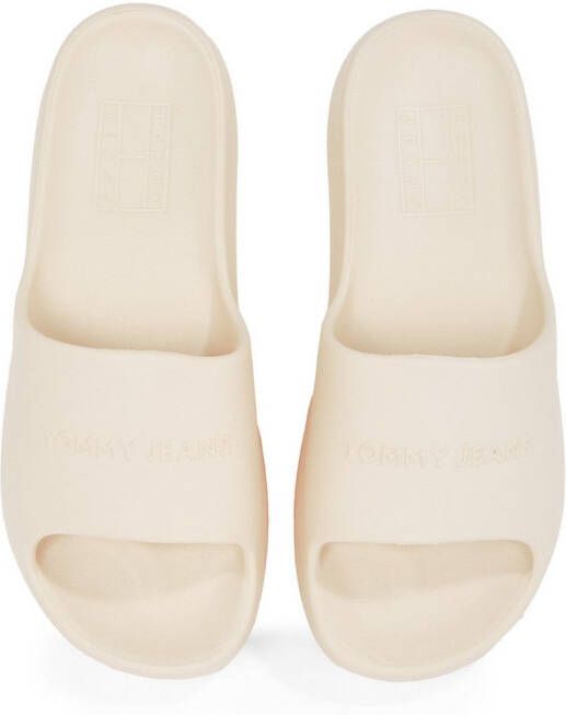 TOMMY JEANS Slippers TJW CHUNKY POOL SLIDE ESS plateau zomerschoen instapschoen comfortabele schoen logo-opdruk