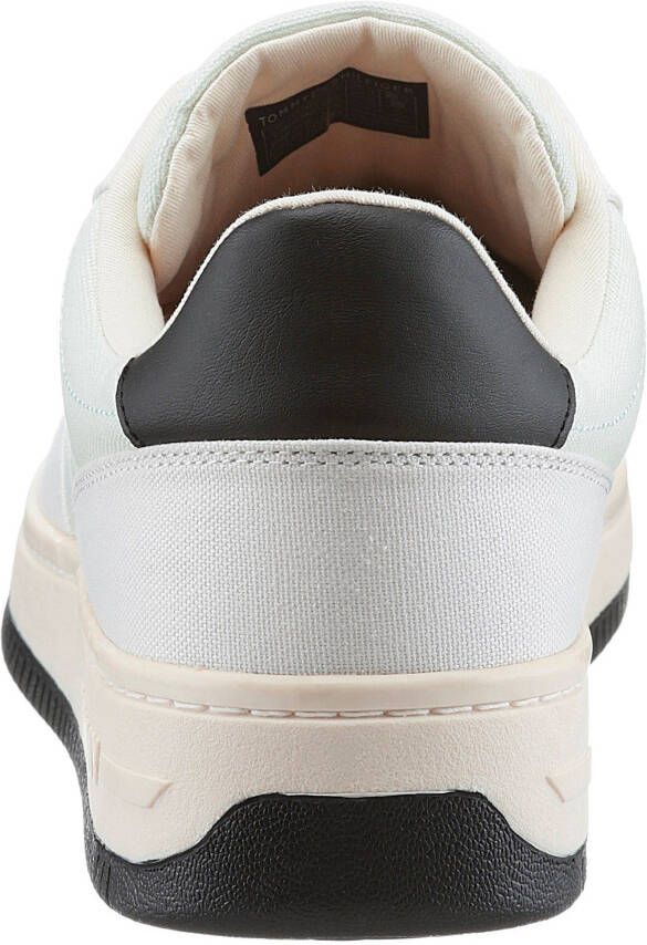 TOMMY JEANS Sneakers BASKET CANVAS met merklabel opzij