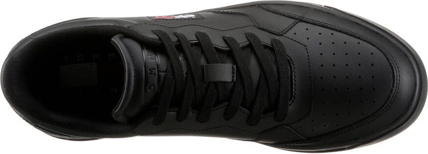 TOMMY JEANS Sneakers BASKET BLACK LEATHER met lichte perforatie