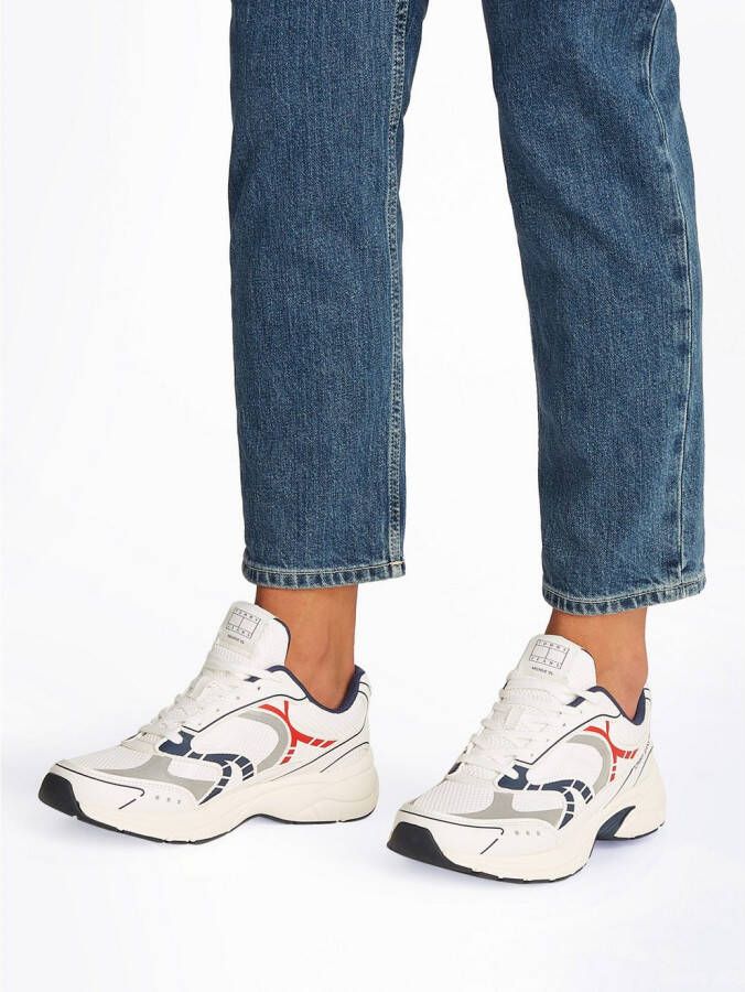 TOMMY JEANS Sneakers met sleehak ARCHIVE'25 vrijetijdsschoen lage schoen veterschoen met contrastafwerkingen