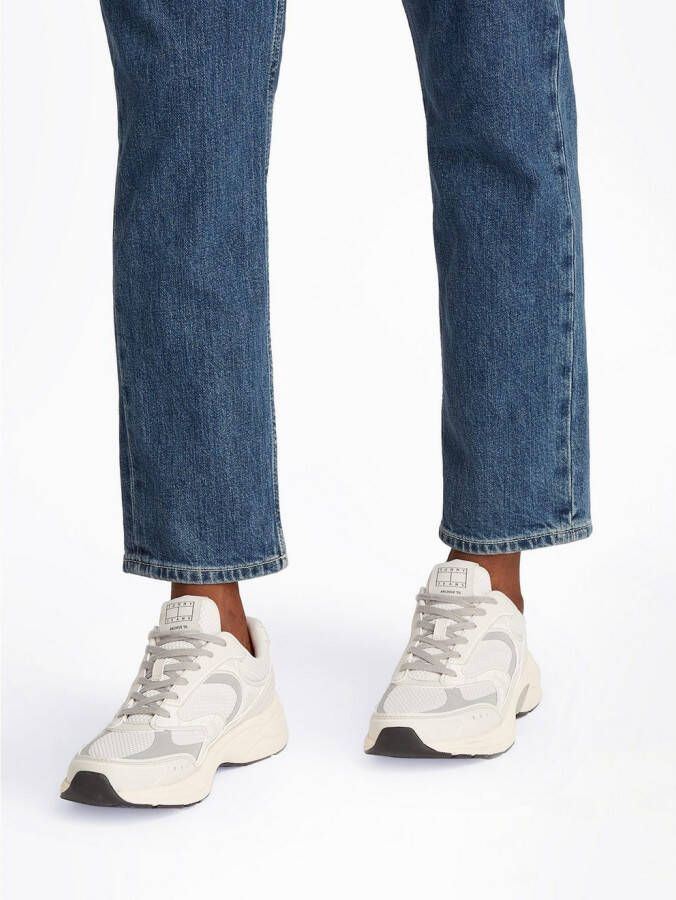 TOMMY JEANS Sneakers met sleehak ARCHIVE'25 vrijetijdsschoen lage schoen veterschoen met contrastafwerkingen