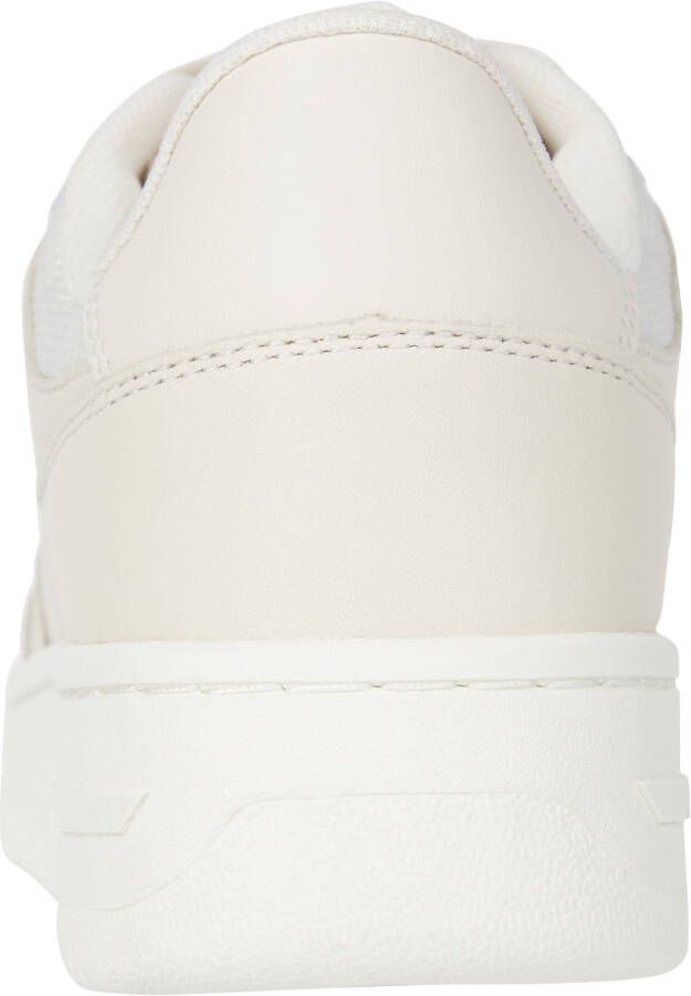 TOMMY JEANS Sneakers met sleehak RETRO BASKET WMN met merklabel opzij