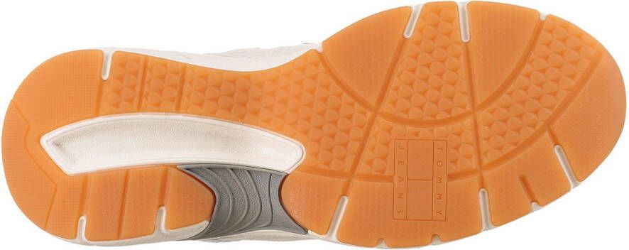 TOMMY JEANS Sneakers met sleehak THE CONEY METALLIC vrijetijdsschoen veterschoen lage schoen ugly sneaker logo-patch