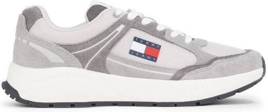 TOMMY JEANS Sneakers met sleehak TJM RUNNER MIX MATERIAL sleehak freizeitschoen lage schoen veterschoen met logovlag