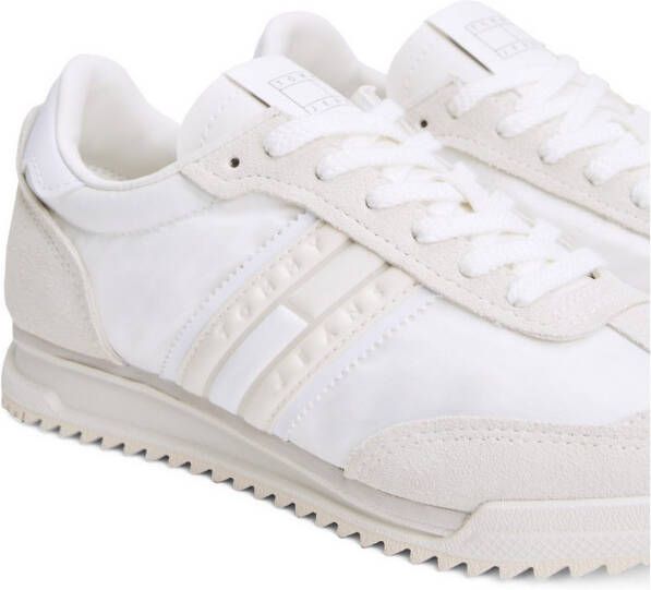 TOMMY JEANS Sneakers met sleehak TJW RETRO RUNNER CLEATED vrijetijdsschoen lage schoen veterschoen met logo-opdruk