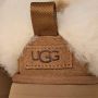 UGG Boots zonder sluiting TAZZELLE Enkellaarsjes instaplaarsjes met aantreklus - Thumbnail 5