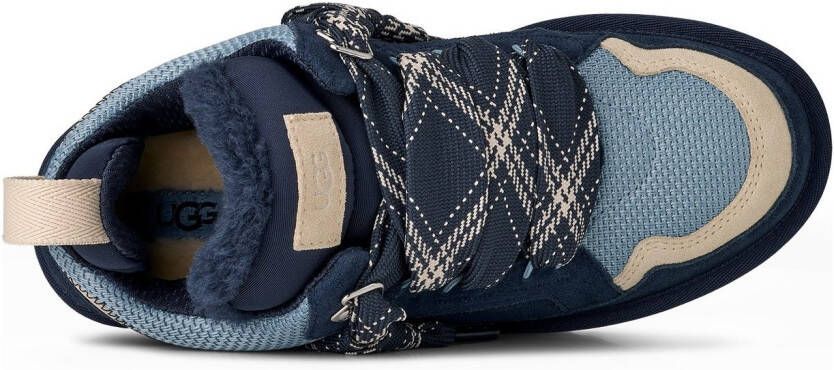 UGG Plateausneakers LOWMEL Midcut sneaker veterschoen met gewatteerde schachtrand