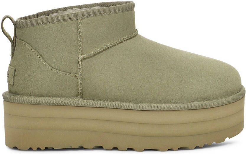 UGG Winterlaarzen Classic Ultra Mini Platform trend slip-on shoe with platform sole