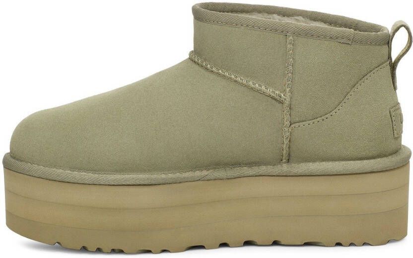UGG Winterlaarzen Classic Ultra Mini Platform trend slip-on shoe with platform sole