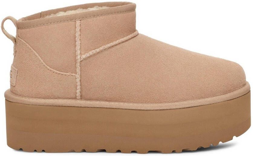 UGG Winterlaarzen Classic Ultra Mini Platform plateau-boot trend instapschoen met plateauzool