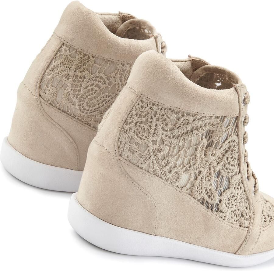 Lascana Sneakers Vrijetijdsschoen met ingesloten sleehak en puntdetails - Foto 2