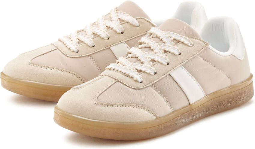 Lascana Sneakers Veterschoen lage schoen vrijetijdsschoen