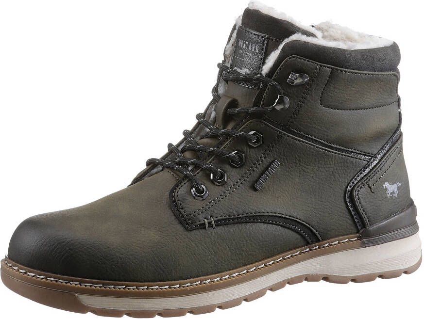 Mustang Shoes Winterlaarzen casual mode veterschoenen winterlaarzen met oogjes en logo-patch