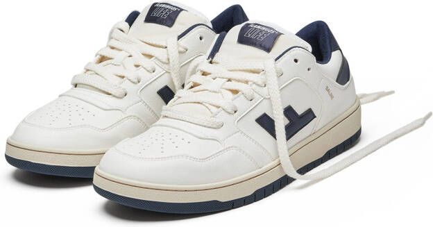 Mustang Sneakers Saline
