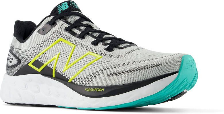 New Balance Runningschoenen M680