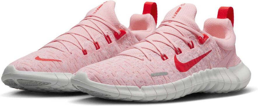 Nike Women's Free Run 5.0 Sneakers roze