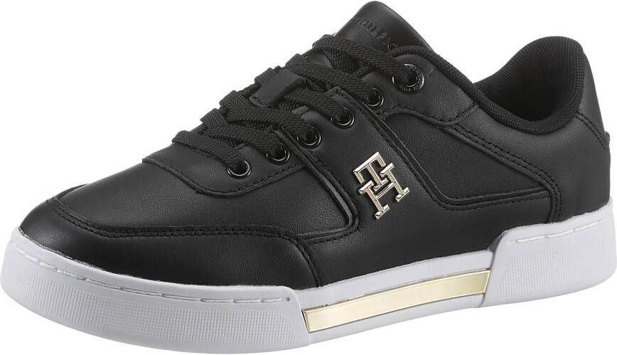 Tommy Hilfiger Plateausneakers TH PREP COURT SNEAKER met th-sierelement