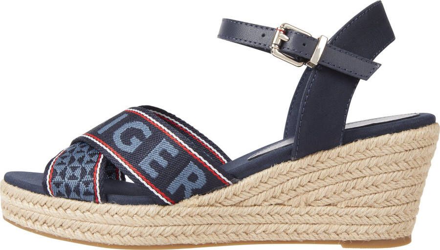 Tommy Hilfiger Sleehaksandaaltjes TOMMY WEBBING LOW WEDGE SANDAL met opvallende logo