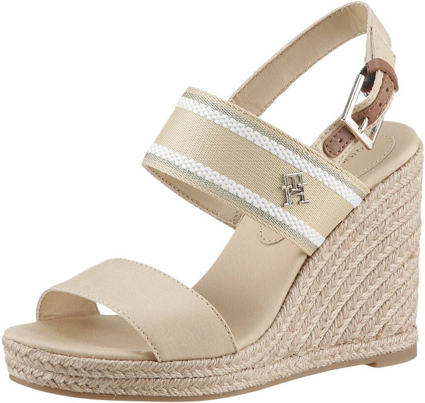 Tommy Hilfiger Sleehaksandaaltjes WEBBING HIGH WEDGE SANDAL zomerschoen sandaal wig hak met zij th-label