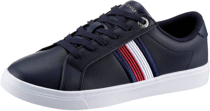 Tommy Hilfiger Sneakers ESSENTIAL STRIPES SNEAKER met logo-opschrift op de tong