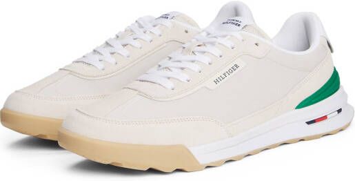 Tommy Hilfiger Sneakers met sleehak RETRO RUNNER SEASONAL vrijetijdsschoen lage schoen veterschoen contrastafwerking aan de hak