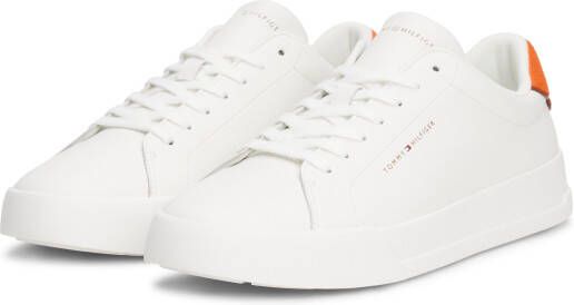 Tommy Hilfiger Sneakers TH COURT LTH DETAIL ESS vrijetijdsschoen lage schoen veterschoen met zijlijk logo-opdruk