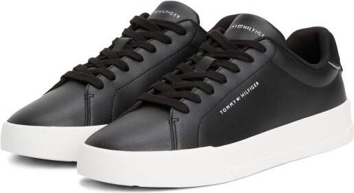 Tommy Hilfiger Sneakers TH COURT LTH DETAIL ESS vrijetijdsschoen lage schoen veterschoen met zijlijk logo-opdruk