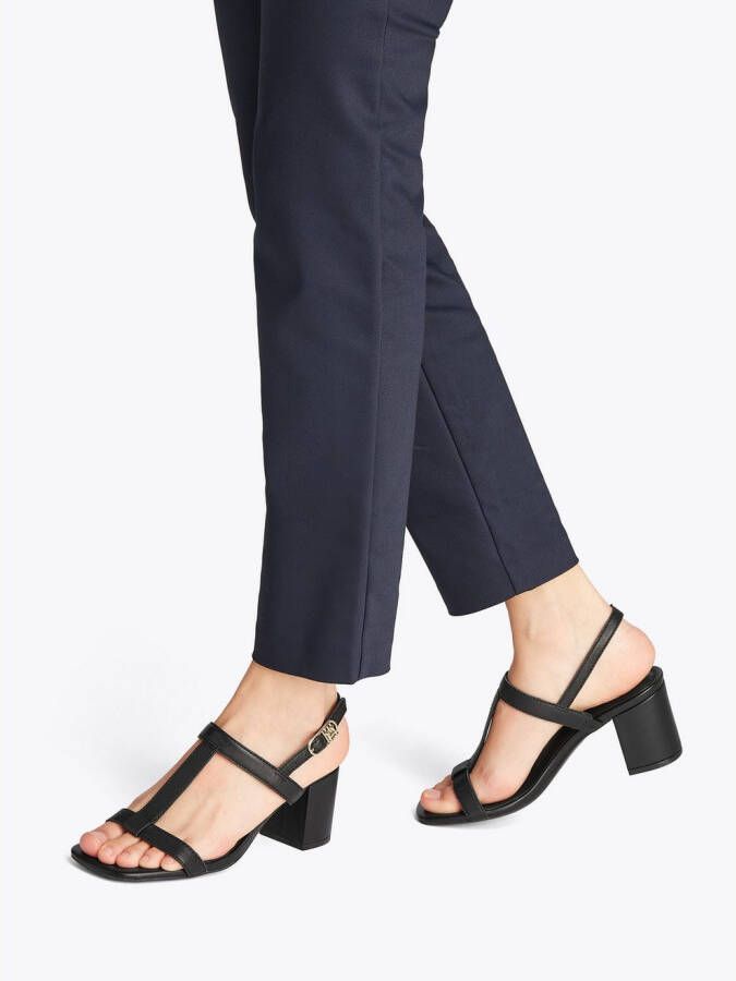 Tommy Hilfiger Sandaaltjes LEATHER BLOCK HEEL SANDAL avondschoen partyschoen met verstelbare gesp smalle vorm
