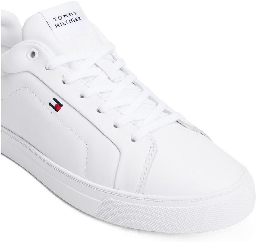 Tommy Hilfiger Sneakers ICON COURT LTH FLAG ESS vrijetijdsschoen lage schoen veterschoen met kleine logovlag - Foto 4