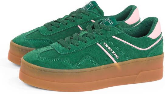 TOMMY JEANS Plateausneakers THE GREENWICH FLATFORM SUEDE vrijetijdsschoen lage schoen veterschoen met subtiele decoratieve stiksels