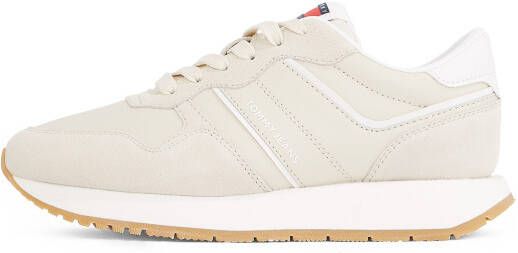 TOMMY JEANS Plateausneakers TJW EVA RETRO RUNNER vrijetijdsschoen lage schoen veterschoen met gepolsterde schacht
