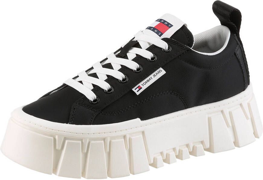 TOMMY JEANS Plateausneakers TJW FLATFORM SNEAKER NYLON vrijetijdsschoen lage schoen veterschoen met opvallende plateauzool