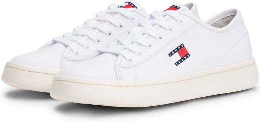 TOMMY JEANS Plateausneakers TJW LIGHTWEIGHT COURT SNEAKER vrijetijdsschoen halfhoge schoen veterschoen met plakatieve logovlag