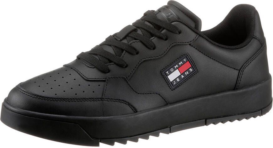 TOMMY JEANS Sneakers BASKET BLACK LEATHER met lichte perforatie