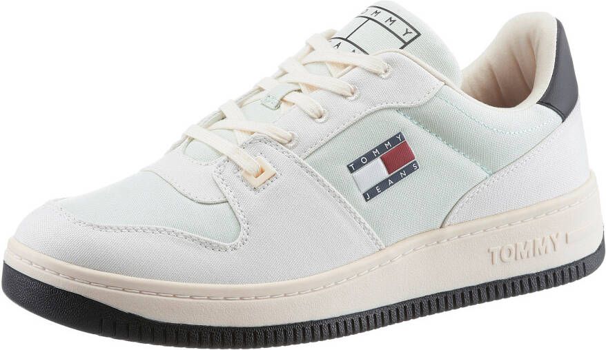 TOMMY JEANS Sneakers BASKET CANVAS met merklabel opzij