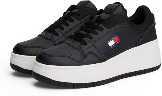 TOMMY JEANS Sneakers met sleehak TJW RETRO BASKET FLATFORM plateau vrijetijdsschoen veterschoen met perforaties in basket-look - Foto 3