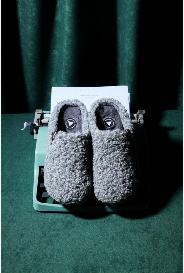 VERBENAS Pantoffels pantoffel homeslipper clog in knuffelige uitstraling