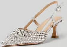 Alma en Pena Pumps met siersteenversiering