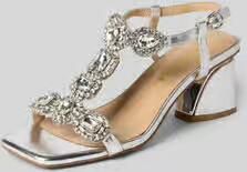 Alma en Pena sandaaltjes met siersteentjes en blokhak