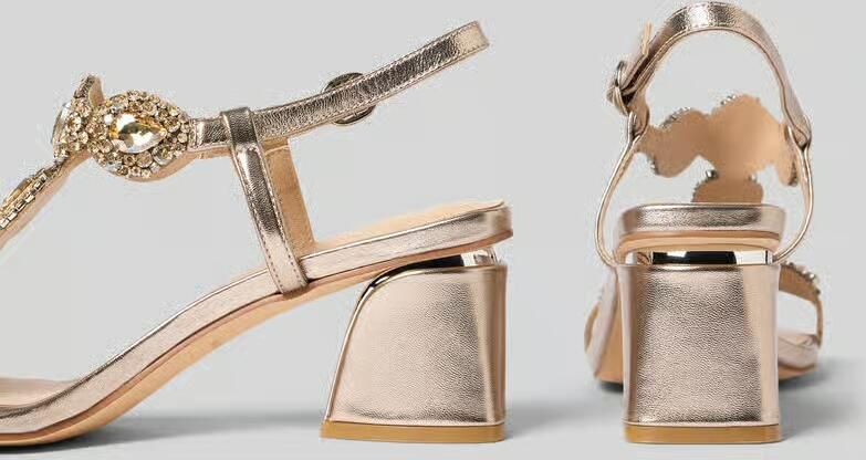 Alma en Pena sandaaltjes met siersteentjes en blokhak - Foto 2