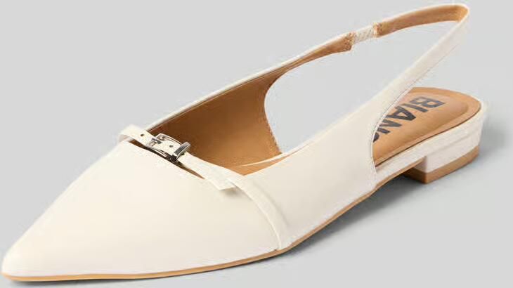 Bianco Pumps met siergesp