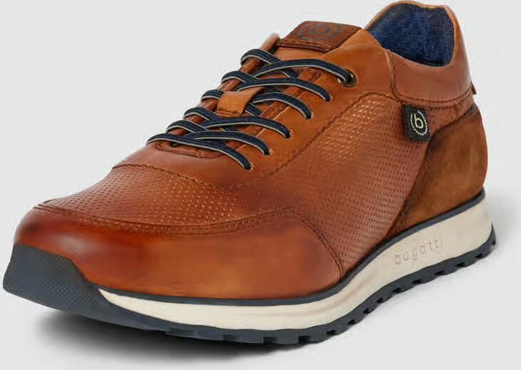 Bugatti Slip-on sneakers freizeitschoen lage schoen instapschoen met perforatie-patroon