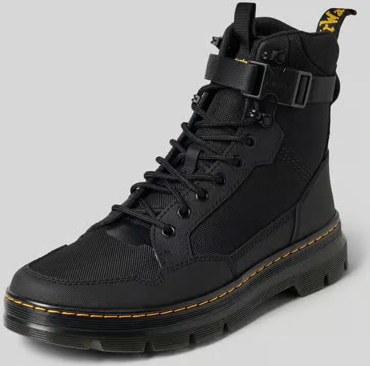 Dr. Martens boots van leermix met verstelbare gesp